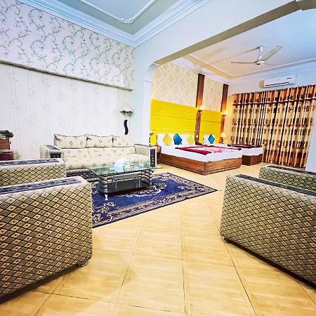 Hotel Serena Palace ムルターン エクステリア 写真